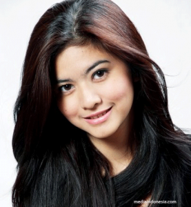 miss_indonesia_universe_2009_portrait.png